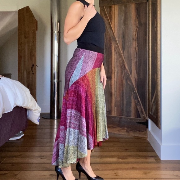 Multi color knit skirt - Picture 2 of 4